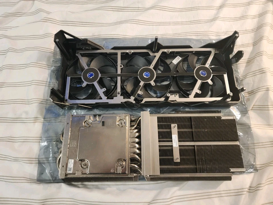 (Original Heatsink Only) Nvidia RTX 4090 Asus TUF - In Great Condition - Image 4 of 4
