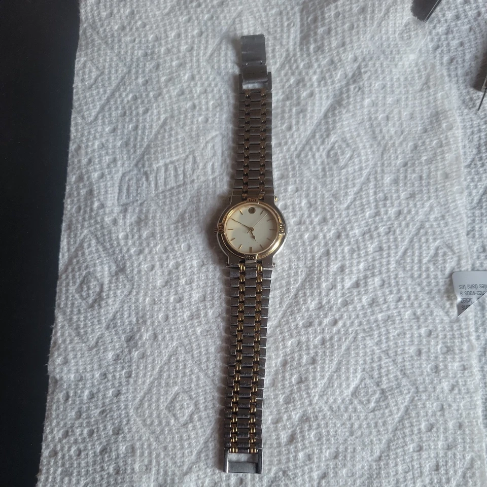 [Near Mint] GUCCI 9000M Vintage Watch GOLD Black Men's Used Working F/S - Image 3 of 4