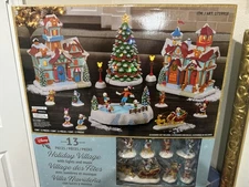 DISNEY  HOLIDAY  VILLAGE WITH LIGHTS AND MUSIC 13 PIECES