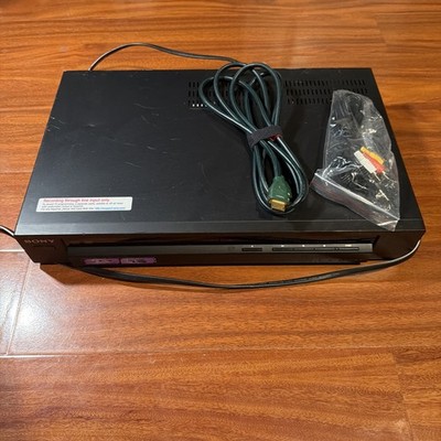 Sony RDR-GX355 DVD Recorder HDMI w/ Cables Powers on