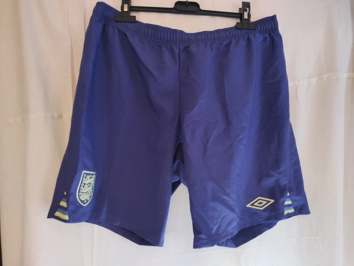 England goalkeeper deals shorts