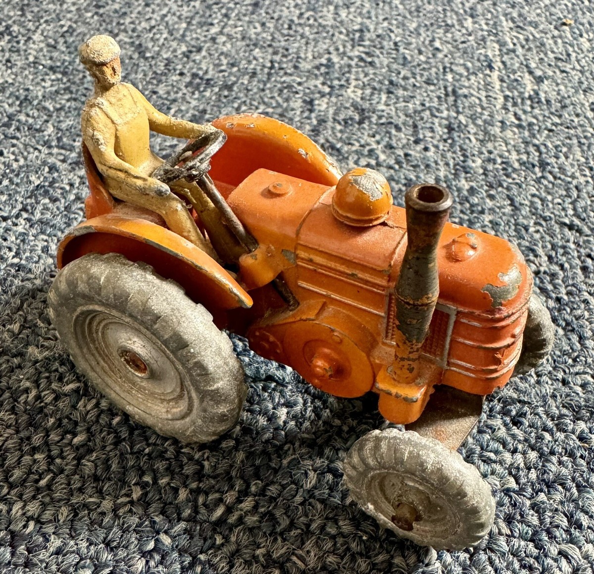 Dinky 301 FIELD MARSHALL Farm Tractor w/ DieCast Driver Moving