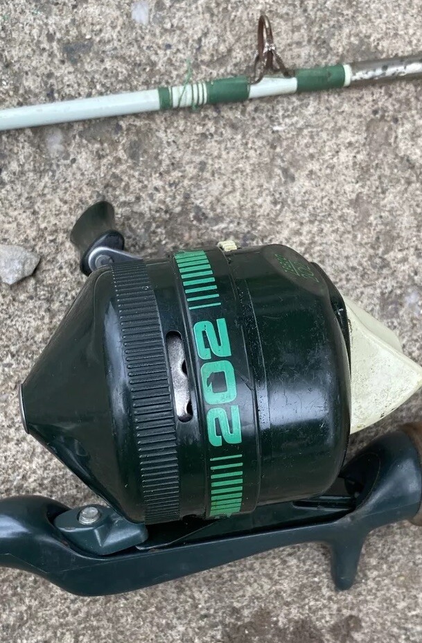 Vintage Zebco Centennial 4020 Fiberglass 2piece Casting Rod With Zebco