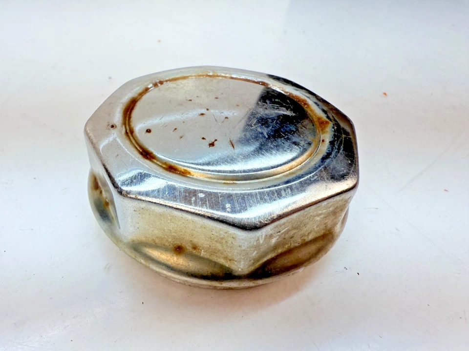 Tapa central de rueda de acero Mitsubishi Pajero Montero Galant L200 Mirage B84-22 Foto 2 de 4