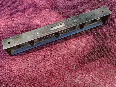 Vintage C.F.Richardson Athol, Mass 9'' Cast Iron Level