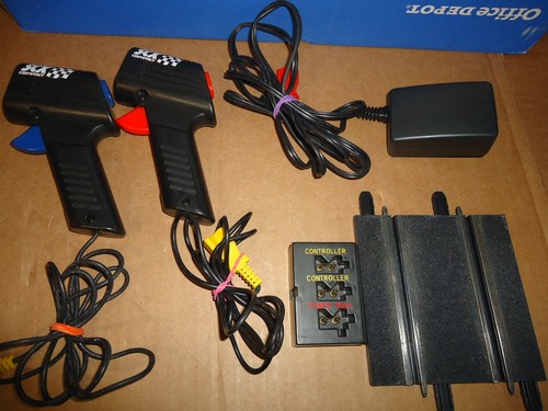 2 SCX Compact 1:43 -2 Speed Controllers Turbo Button -AC Adapter+ Power Track