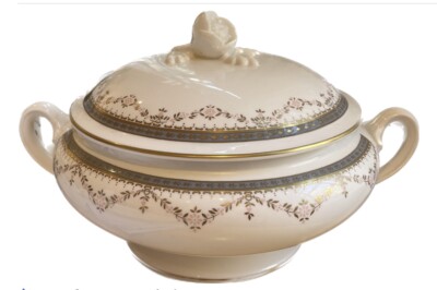 Royal Worcester JULIETTE Covered Serving Bowl 9x6  Blue/grey,pink, 22k Gold Redu