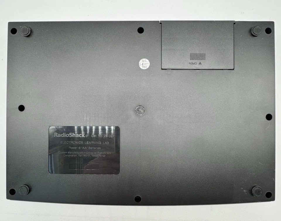 Radio Shack Technology Plus, Electronics Learning Lab 28-027 - Image 3 of 4