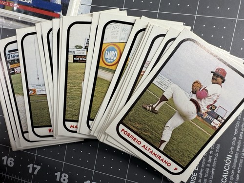 vintage baseball card lot Stickers Ryne Sandberg - Picture 8 of 10