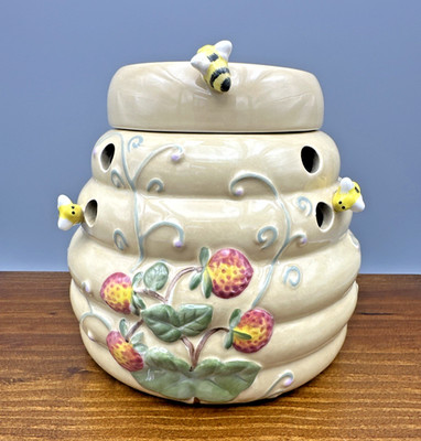 PartyLite Beehive Ceramic Wax Warmer Luminary w/ Bumblebee Accents 6''