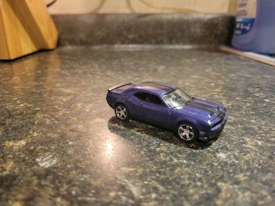 Auto World 19 Dodge Challenger Hellcat Redeye Tire n Wheel Swap Mint 