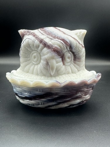 VTG Amethyst Purple  Swirl Marbled Slag  Glass Owl  On A Nest. 4 1/2 Tall