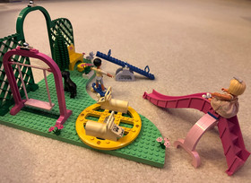 Vintage Lego Belville set 5870 - Pretty Playland; Complete w manual - no box