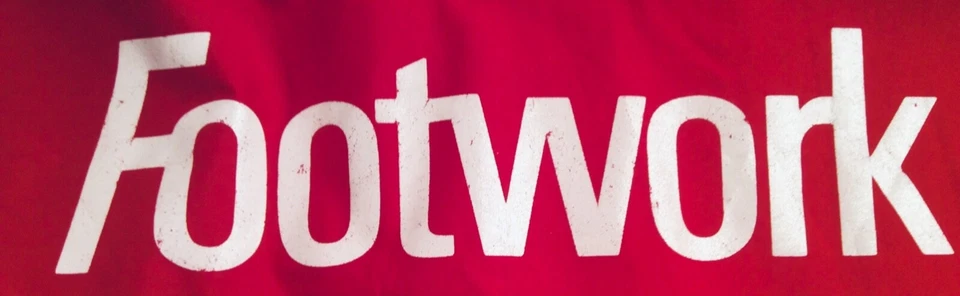 FOOTWORK ARROWS Formula 1 Grand Prix International Raincoat (XL) with Hood & Cap - Image 2 of 4