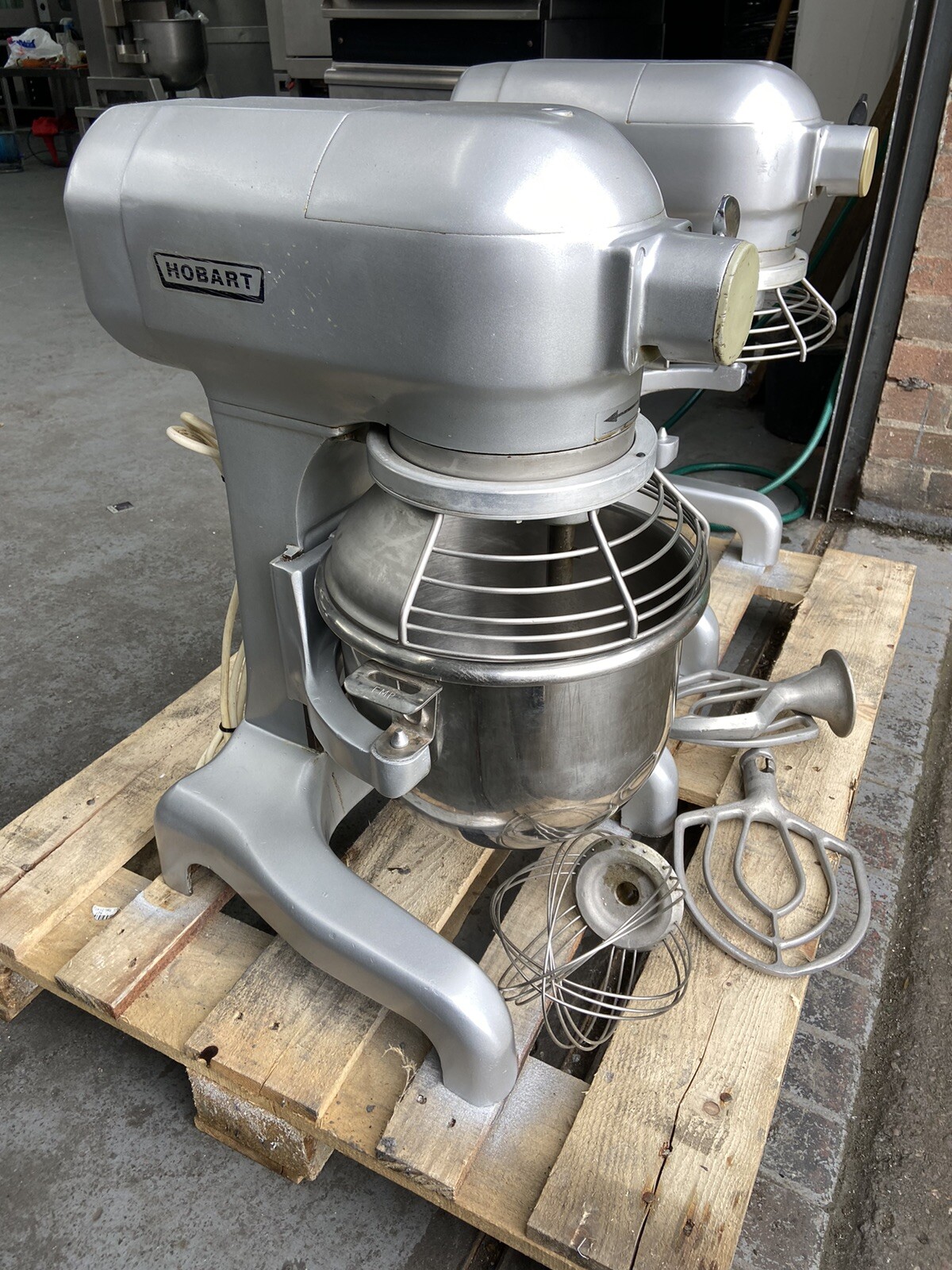 Hobart Dough Mixer 12 qrt,guarded,fully Serviced,immaculate condition,2