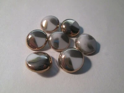 Lot de 7 Boutons anciens porcelaine-blanc et doré - Photo 1/2