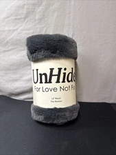 UnHide Lil' Marsh 34” x 44” Pet Blanket Everywear Blanket• Charcoal Charlie