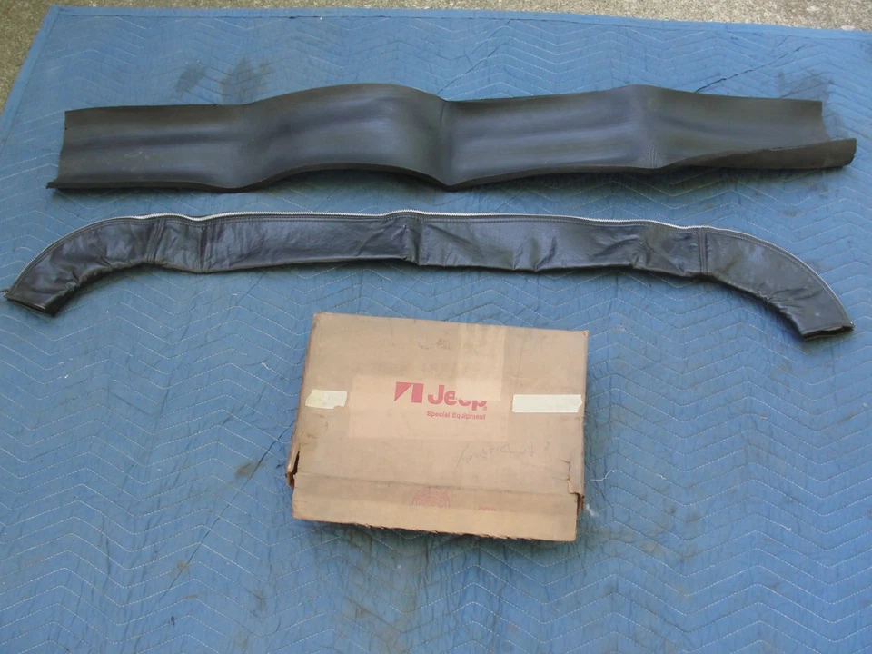 Vintage 1957 Willys Jeep Rollbar Pad Cover Roll Bar Padding Cover SE 2073305. - Image 4 of 4