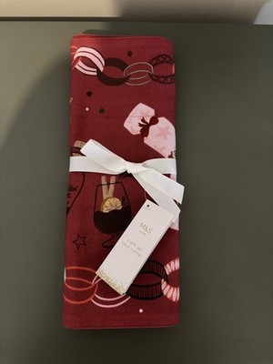 M&S beleuchteter Weihnachts-Tischläufer neu mit Etikett Xmas Tischdeko Geschenk NEU!