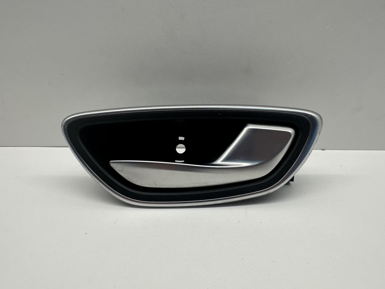 MANIGLIA INTERNA POSTERIORE DESTRA PER RENAULT Talisman Berlina 806705893R (15>
