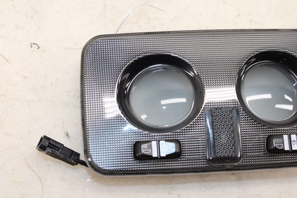 Luz domo interior Fiat 500 2012-2019 OEM LY61 Foto 3 de 4