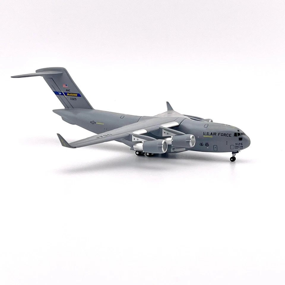 Gemini Macs escala 1:400 Boeing C-17 Globemaster III McGuire AFB USAF 03-3125 Foto 2 de 4