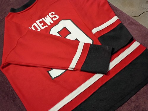 Camiseta deportiva de hockey de los Chicago Blackhawks roja mediana Jonathan Toews roja y negra - Imagen 23 de 24