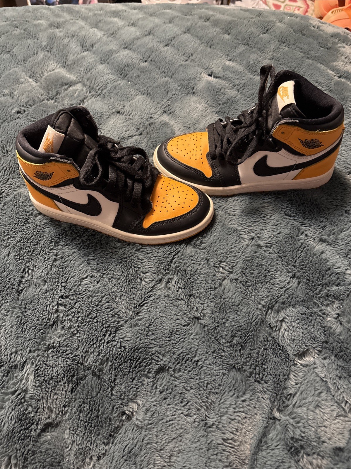 NIKE AIR JORDAN 1 RETRO HIGH OG KIDS PS SIZE 2Y TAXI BLACK SAIL AQ2664 711