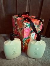 Oribe Hair Alchemy Resilience Shampoo 33.8 oz Floral Gift Box 1 Liter Pump SET