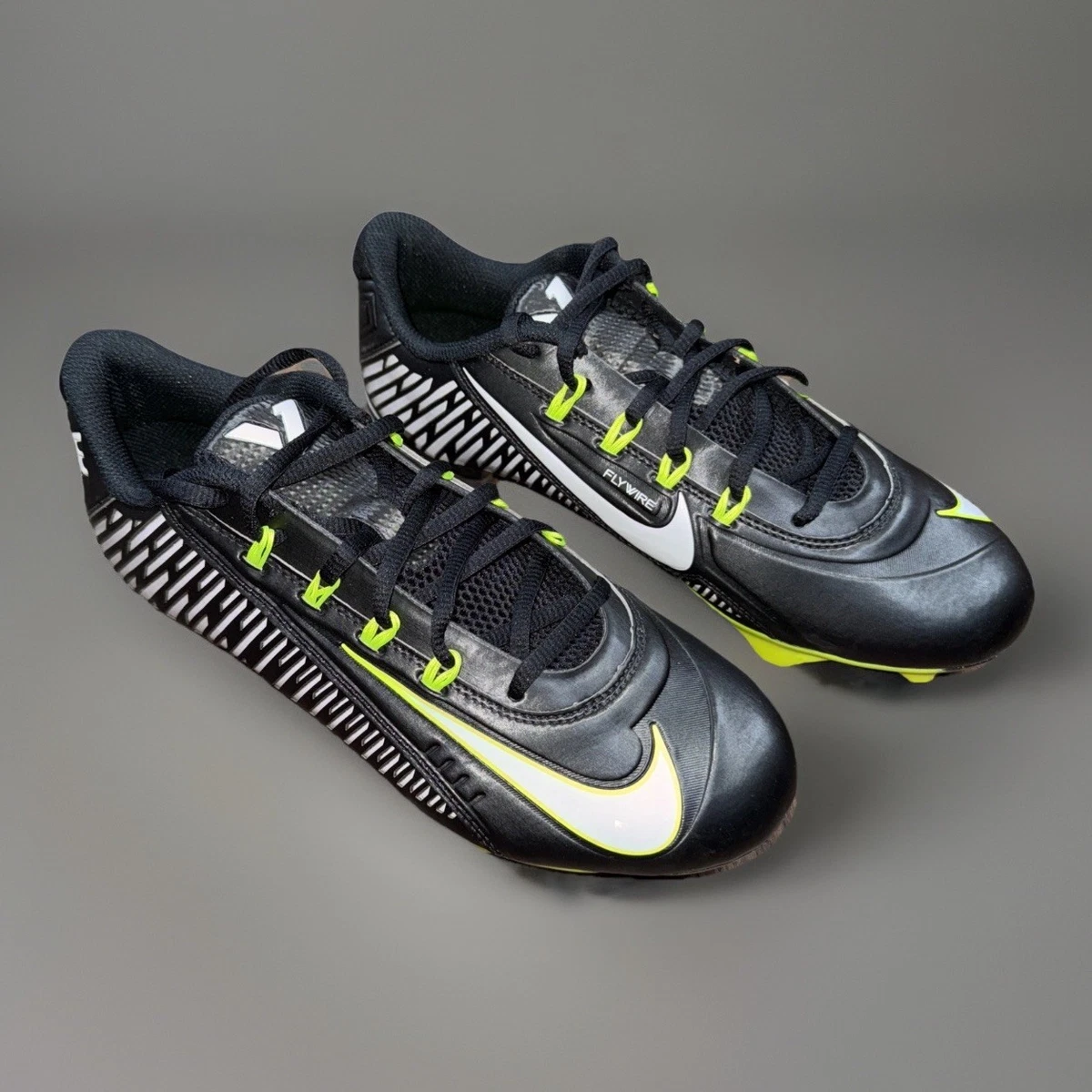 Nike Vapor Football Cleats Mens 6.5 Black Volt Fits Youth 6.5 Womens 7.5 Nike Vapor Edge 360 Untouchable Flyknit Football Cleats  main image 4