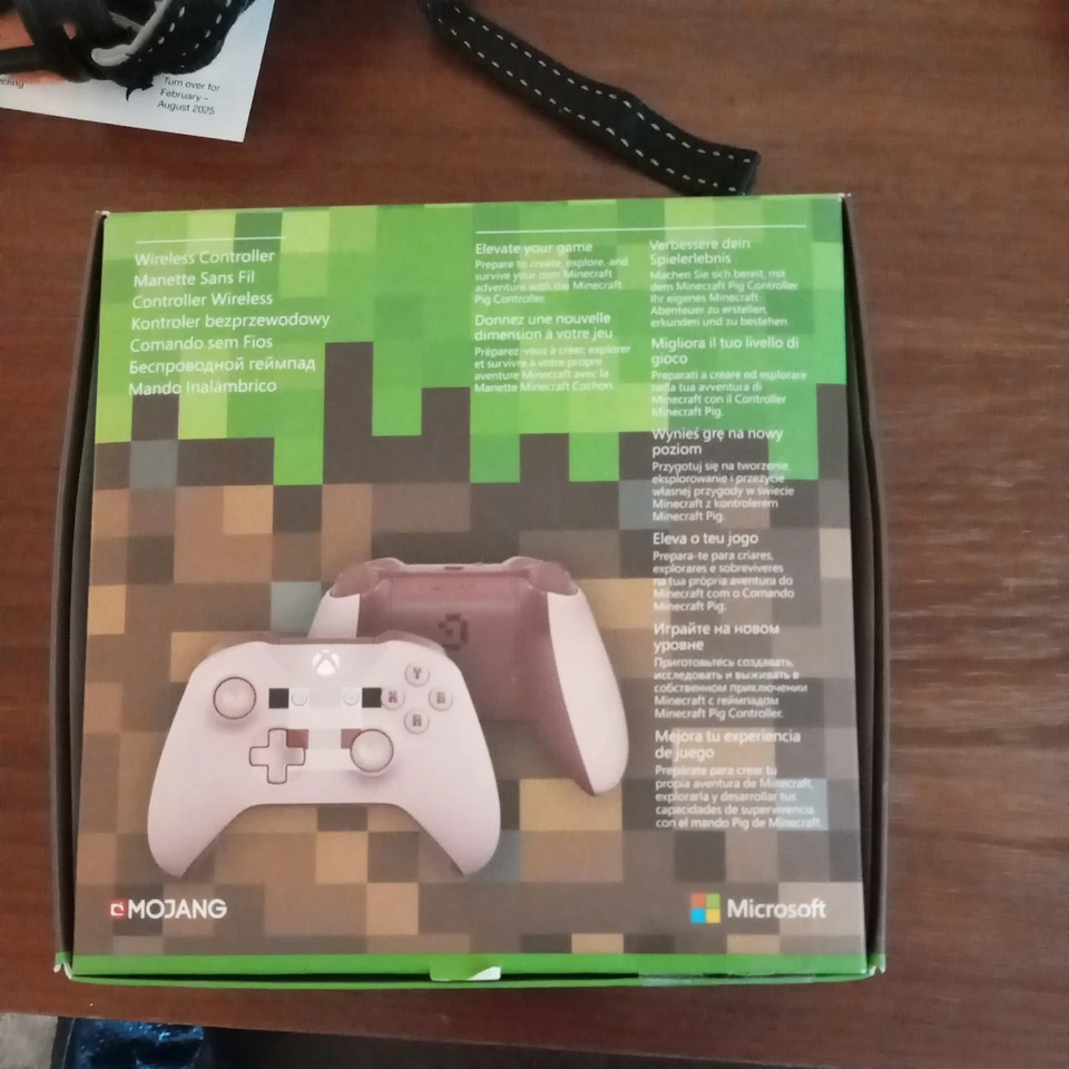 Microsoft Minecraft Pig WL3-00053 Gamepad Wireless Controller for Xbox One, Xbox - Image 3 of 4