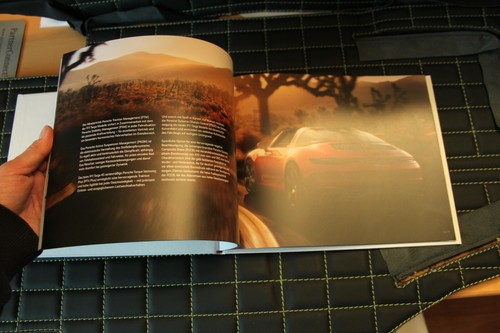 RAR VIP Hardcover Kunden Prospekt/brochure Porsche 911 992 Targa Timeless dt - Bild 7 von 9
