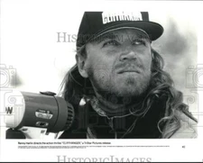 1993 Press Photo Renny Harlin directs "Cliffhanger" Movie in Closeup - syp33327