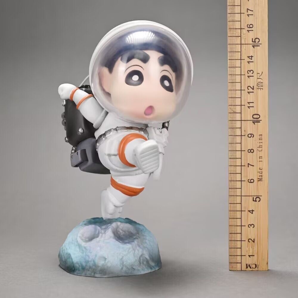 Anime Crayon Shin-chan Space Suit Kudo Shinnosuke Model PVC Figure