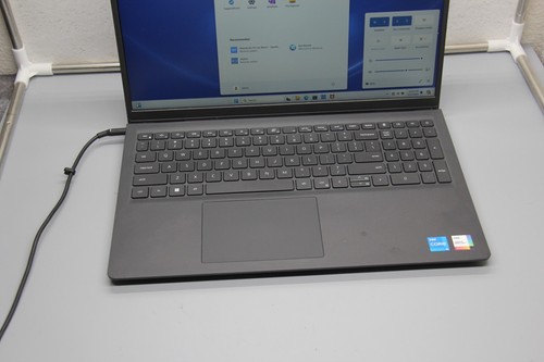 Dell Vostro 3520 15.6" FHD I5-1135G7 512GB SSD 16GB W10P - Free Shipping - Picture 2 of 6