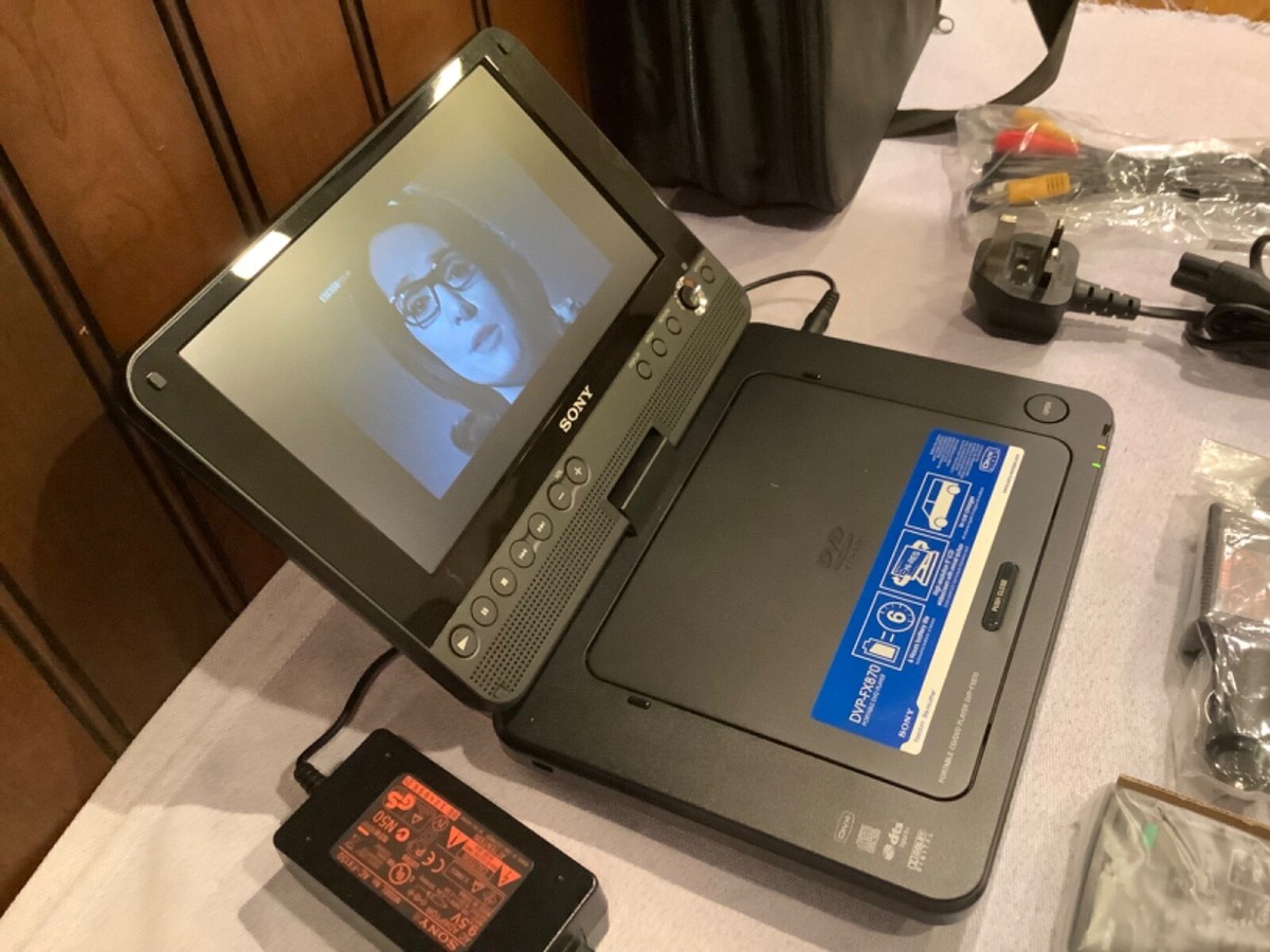 Sony DVP-FX870 Portable DVD Player 9