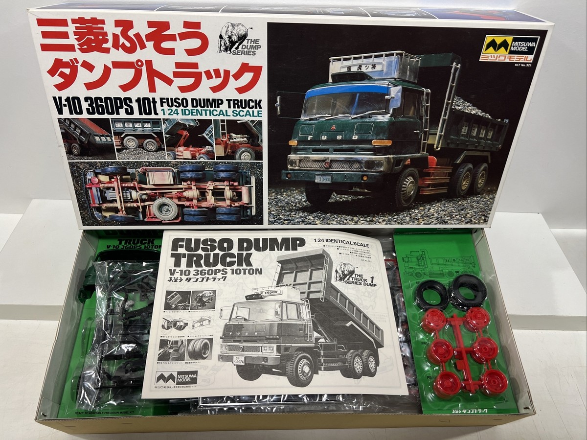 Mitsuwa V-10 360PS 10t Fuso Dump Truck 1/24 Scale Model Kit Rare