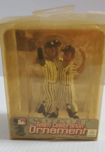 Forever collectibles Yankees team celebration ornament (FC93-3-G935) - 第 1/8 張圖片