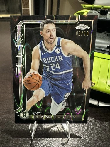 2025 Topps Chrome Basketball RayWave Black Refractor Pat Connaughton #190