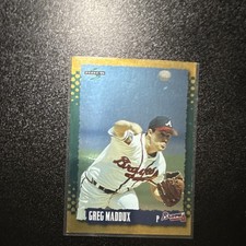 1995 Score Greg Maddux #32 Atlanta Braves Baseball Card Gold Rush