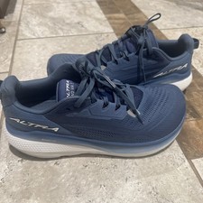 Altra Torin FWD Via 2 Men’s size 10.5  Black | GOOD CONDITION
