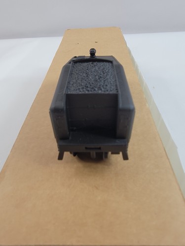 IHC 8003 0-4-0 Switcher Southern HO Scale Engine & Car w/Box - Picture 7 of 13