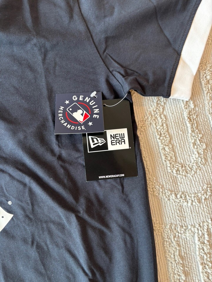 New Era MLB New York Yankees Short Sleeve VNeck Tee Tshirt Women’s