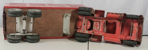 VINTAGE RED TONKA LIVESTOCK TRUCK AND CAB 1955/1956 - Picture 8 of 8