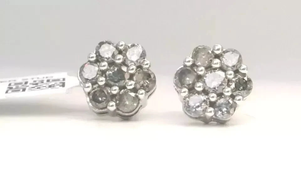 $5500 – 0.25CT Real Diamond Halo Cluster Stud Earrings – Solid 10K White Gold - Image 3 of 4