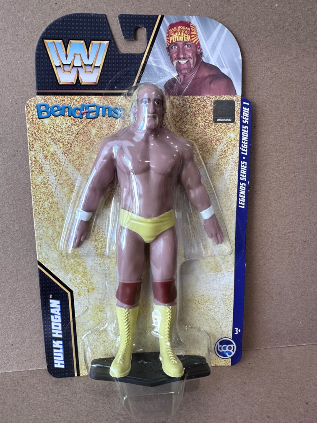 WWE - Legends HULK HOGAN Bend-Ems Bendy Figure