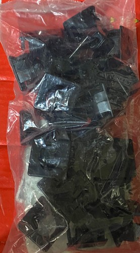 FIBERON TREPPENEINSÄTZE FÜR RUNDE BALUSTOREN SCHWARZ 30ER-PACK Artikel #16005 - Bild 2 von 2