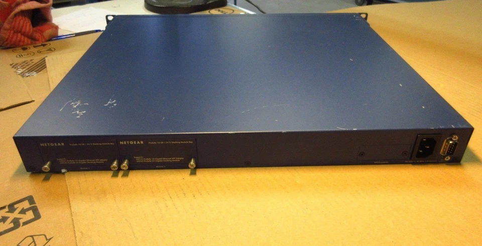 Netgear GSM7328S ProSafe GSM7328S Gigabit L3 Managed Stackable Switch (Inc VAT) - Image 2 of 4