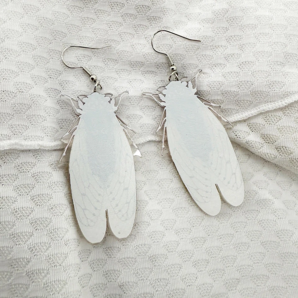 Pendientes Cicada, Joyería Cicada, Pendientes Inspirados en la Naturaleza, Pendientes Acrílicos Foto 2 de 4