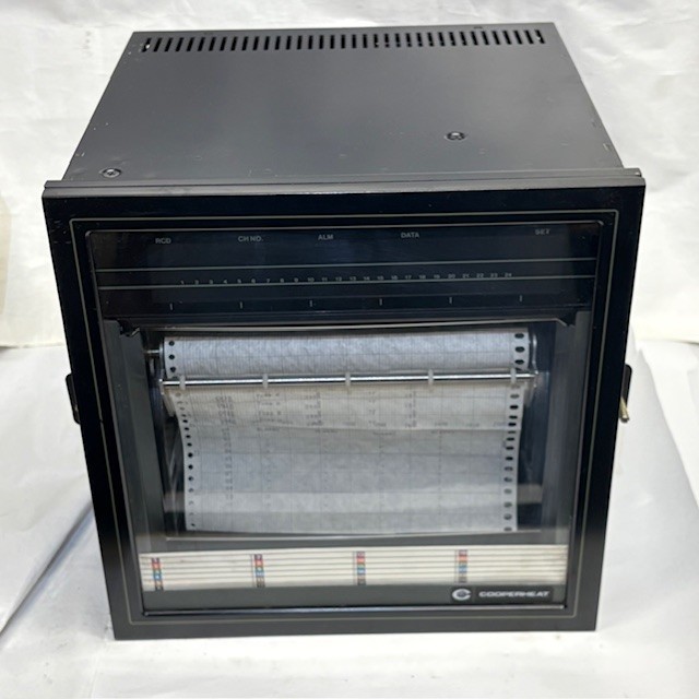 COOPERHEAT UR180 TEMPERATURE CHART RECORDER MODEL 4177, 115VAC, 12-CHANELS @